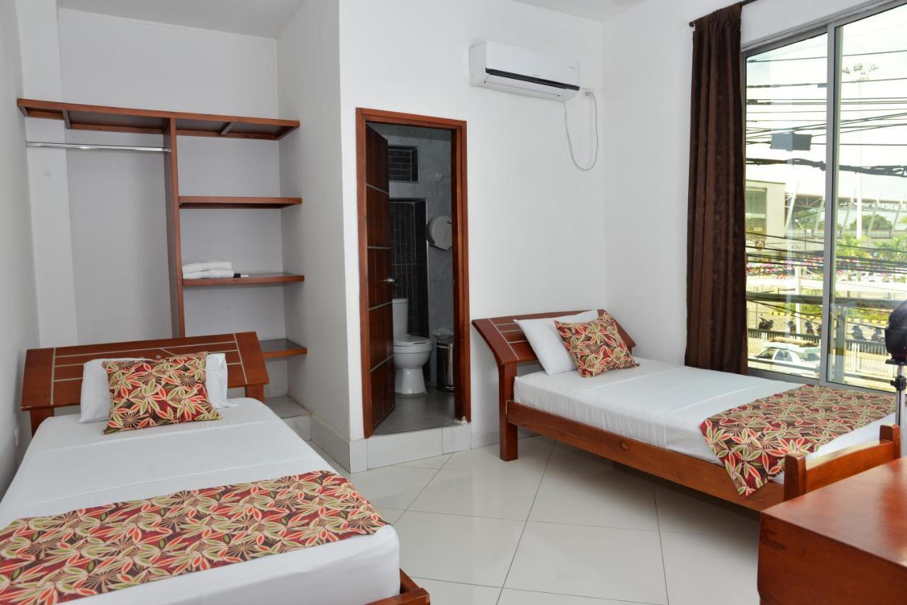 Hotel Canoa Inn Caucasia Exterior foto